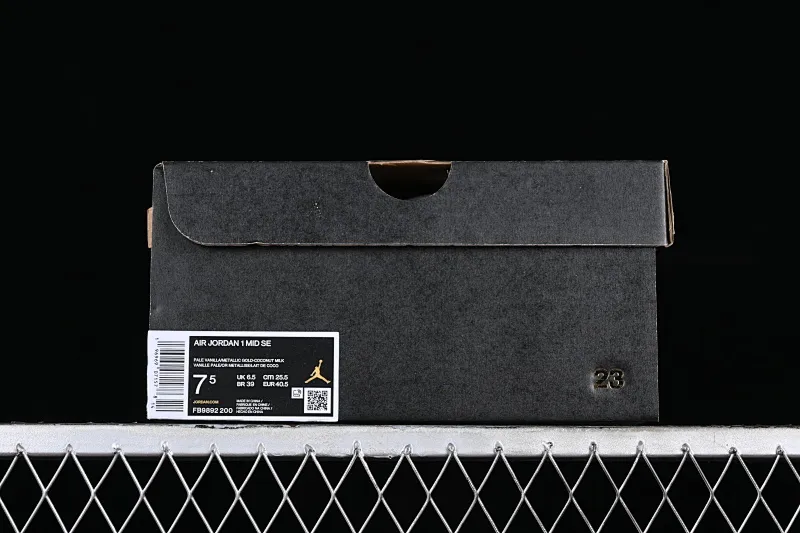 All categories Air Jordan Jordan series basketball shoes Air Jordan 1 Mid Nk Air Jordan 1 Mid AJ1 Joe 1 white gold Chinese casual sneakers FB9892-200